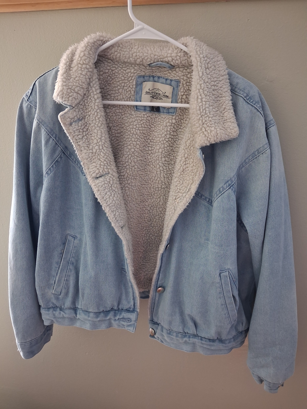 Light Wash Sherpa-Lined Denim Jacket - Women